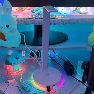 Razer Quartz Pink Headset Stand with RGB Base